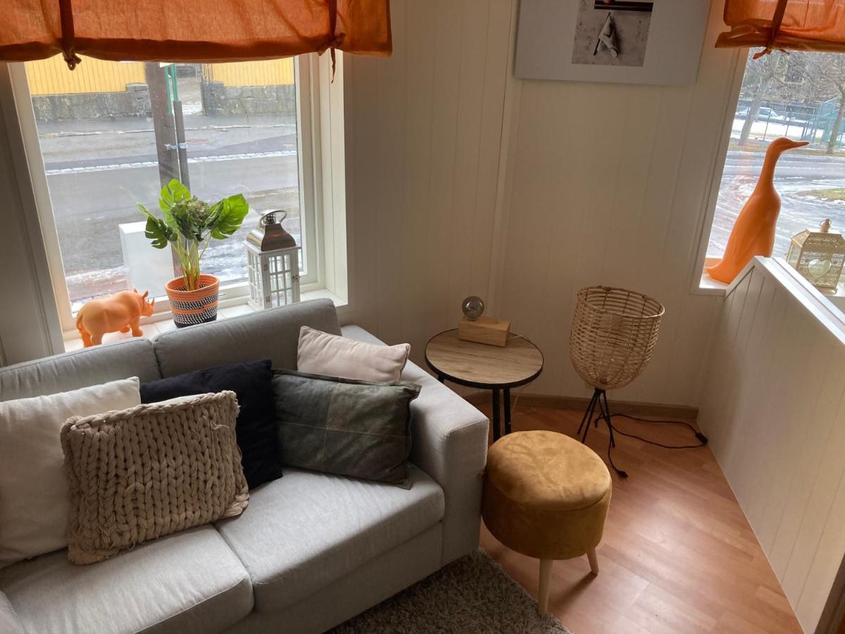 Downtown Historical House With Renovated Apartments Ålesund Exterior photo